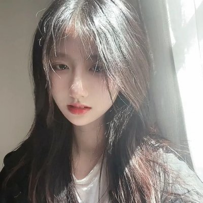 关于莉莉周的一切